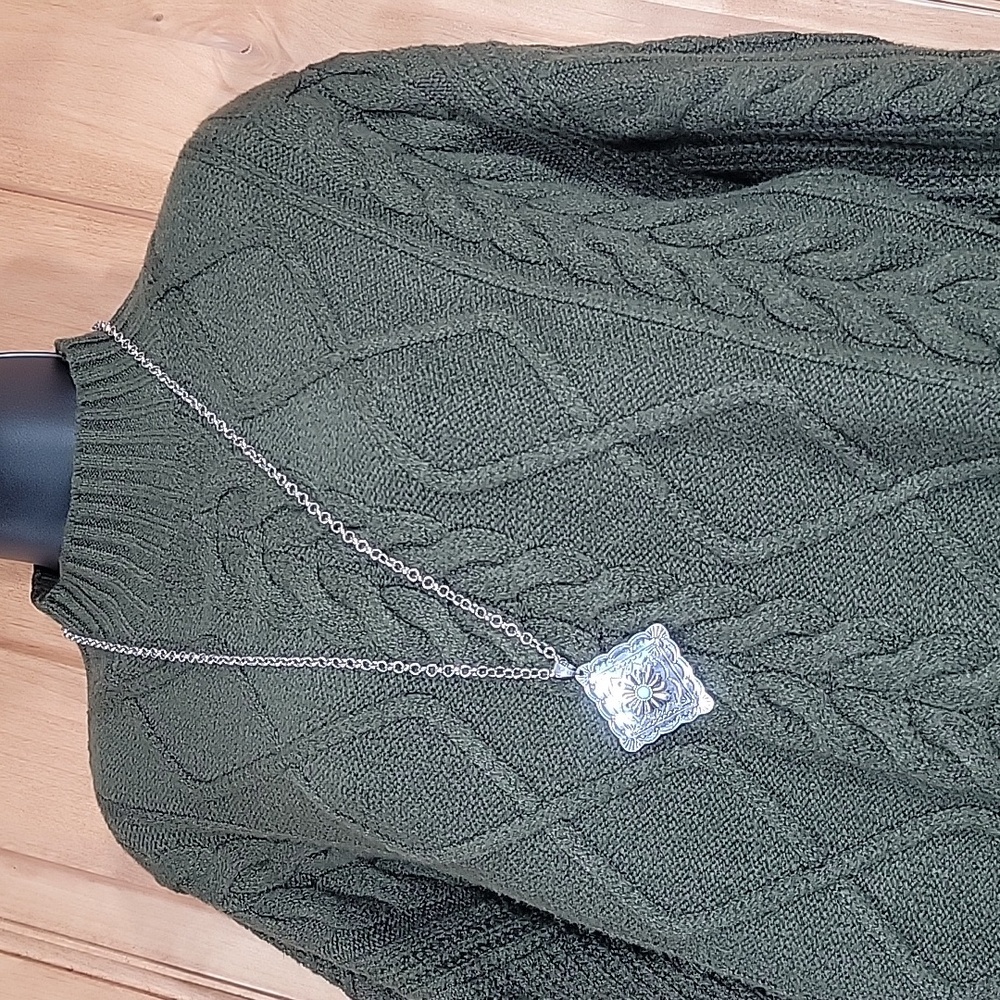 Soft Green Mock Turtleneck - Picture 3 of 11